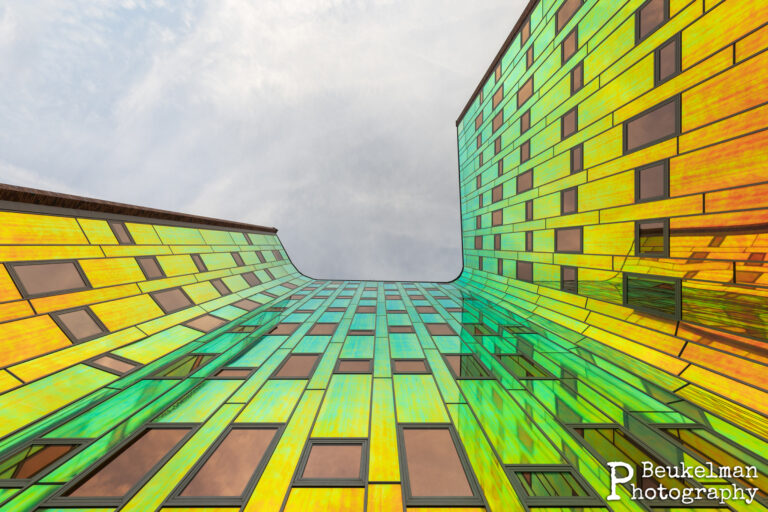 Multicolored Office Building / L' Arc en Ciel